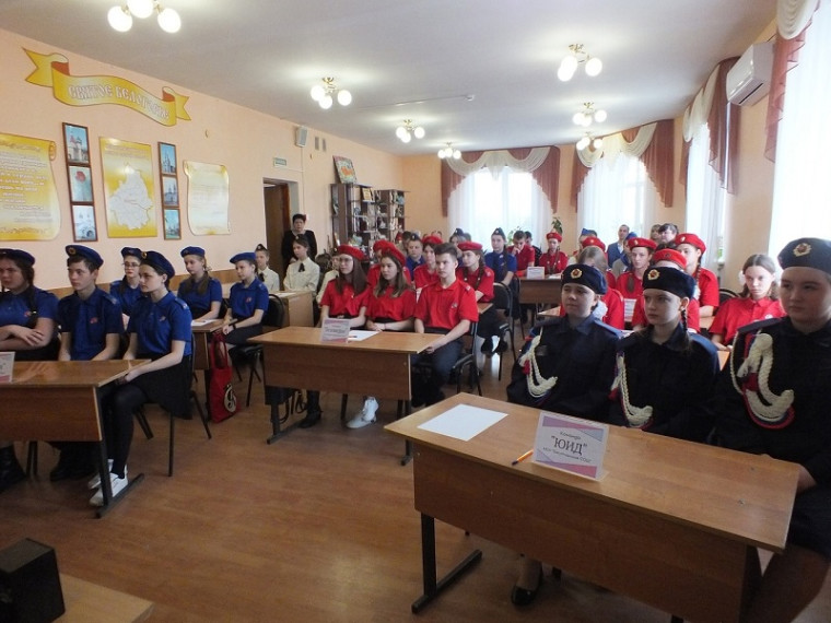 Победа в интеллектуальной игре "70 вопросов о Белгородчине".